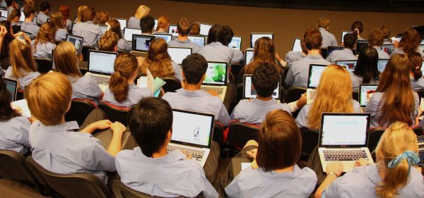 elearning-internet | MCG24 | موقع إلكتروني مغربي شامل متجدد على مدار الساعة الولايات المتحدة: الطلبة الأجانب المسجلون في مؤسسات تقدم دورات تعليمية كاملة عبر الأنترنيت مطالبون بالمغادرة