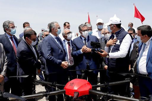 القصر الكبير : أخنوش يطلق ويزور عدة مشاريع تنموية فلاحية وقروية