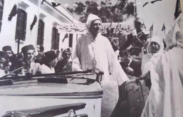 زيارة جلالة المغفور له محمد الخامس لطنجة سنة 1947 عنوان بارز لوحدة المغرب وتماسكه