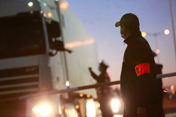 إجهاض محاولة تهريب طنين و79 كيلوغرام من مخدر الشيرا على متن شاحنة للنقل الدولي مسجلة بالمغرب