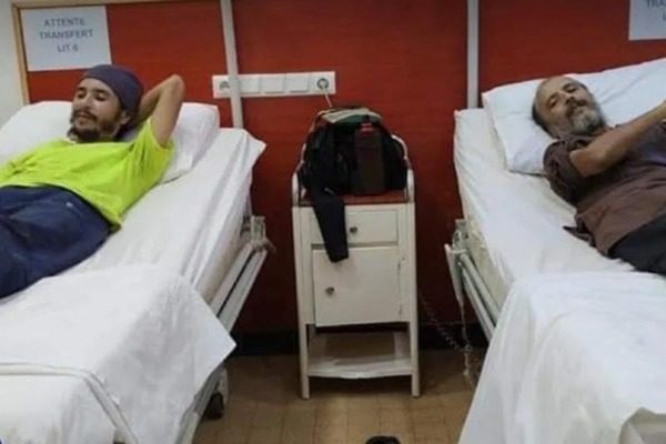 إطلاق سراح المواطنين المغربيين المختطفين في الحدود بين بوركينا فاسو والنيجر إطلاق سراح المواطنين المغربيين المختطفين في الحدود بين بوركينا فاسو والنيجر