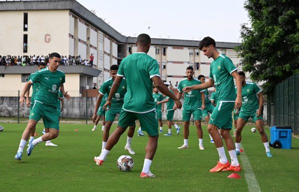 المنتخب الوطني يجري أول حصة تدريبية بمدينة أبيدجان المنتخب الوطني