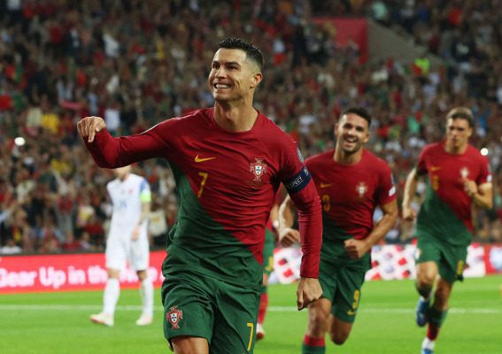 تصفيات أوروبا 2024.. البرتغال الى النهائيات بفوز سابع تواليا رونالدو