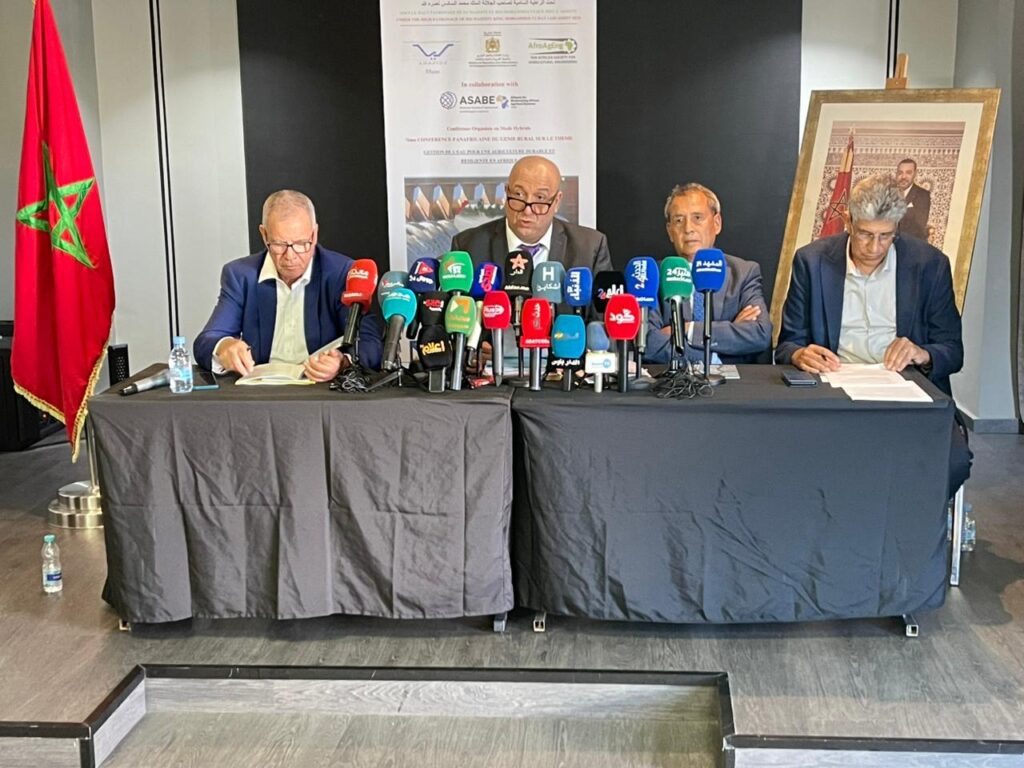 WhatsApp Image 2025-10-19 at 13.35.43 | MCG24 | موقع إلكتروني مغربي شامل متجدد على مدار الساعة جلسة افتتاح المناظرة الإفريقية السابعة للهندسة القروية بمدينة فاس، بحضور خبراء أفارقة ودوليين في تدبير المياه والزراعة المستدامة