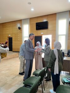 نظمت عمالة إقليم تيزنيت بشراكة مع جمعية الأعمال الاجتماعية حفلاً بمناسبة اليوم العالمي للمرأة 8 مارس، تكريماً للنساء الموظفات تقديراً لجهودهن ودورهن في تنمية الإقليم. | MCG24 | موقع إلكتروني مغربي شامل متجدد على مدار الساعة