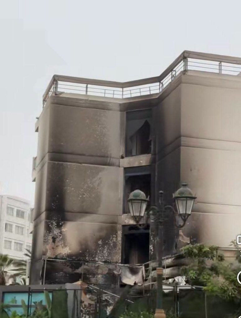حريق بفندق مهجور يستنفر السلطات بأكادير