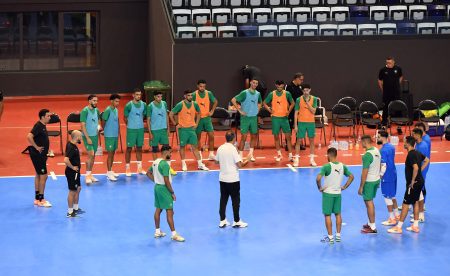 DSC_8684-copie-6ac4fe004b13a620397026 | MCG24 | موقع إلكتروني مغربي شامل متجدد على مدار الساعة هشام الدكيك مدرب المنتخب المغربي لكرة القدم داخل القاعة خلال المؤتمر الصحفي بالرباط.