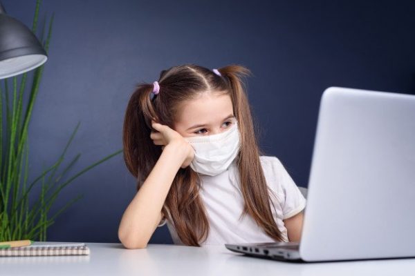 اثنين من بين خمسة أطفال في منطقة "مينا" لم يتمكنوا من الولوج إلى التعلم عن بعد