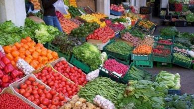 الدار البيضاء .. تجار الخضر والفواكه يدافعون عن أنفسهم ضد تقلبات الأسعار