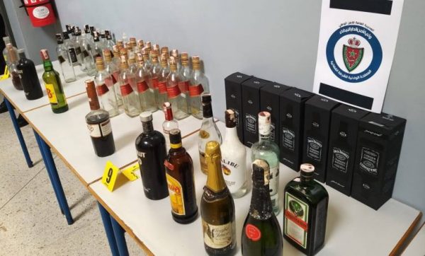 فاس .. حجز أزيد من 55 ألف قنينة مشروبات كحولية معروضة للبيع بدون رخصة | MCG24 فاس .. حجز أزيد من 55 ألف قنينة مشروبات كحولية معروضة للبيع بدون رخصة
