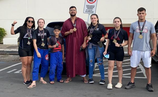 ياسين شحلو.. مراكشي يتألق بالبرازيل ويحصد الذهبية في رياضة الجيو-جيتسو (صور) | MCG24 ياسين شحلو.. مراكشي يتألق بالبرازيل ويحصد الذهبية في رياضة الجيو-جيتسو (صور)