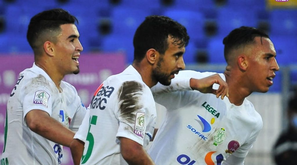 الرجاء-الرياضي | MCG24 | موقع إلكتروني مغربي شامل متجدد على مدار الساعة الرجاء الرياضي ينفرد بالصدارة و مولودية وجدة يعاني في مؤخرة الترتيب رياضة