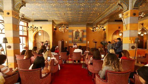 مراكش تحتفي بسحر ورونق الأزياء الشرقية