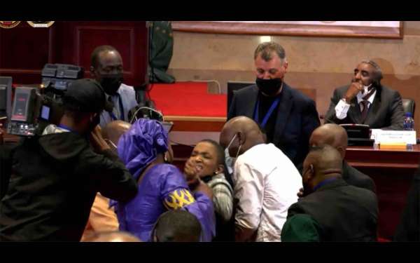 Parlement-panafricain-bagarre-scaled | MCG24