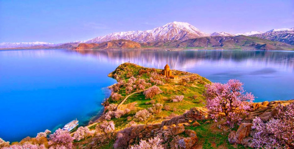 Lake-Van-the-largest-lake-in-Turkey6 | MCG24 | موقع إلكتروني مغربي شامل متجدد على مدار الساعة