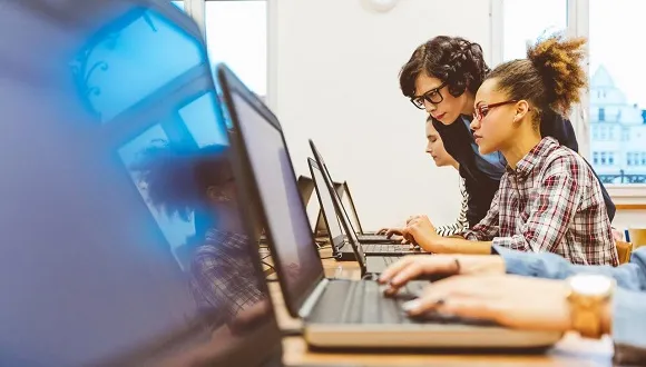 مهارات رقمية.. شركة IBM تعقد شراكة مع مؤسسة التعليم من أجل التوظيف | MCG24 مهارات رقمية.. شركة IBM تعقد شراكة مع مؤسسة التعليم من أجل التوظيف