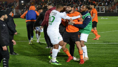 عقوبات تأديبية في حق فريقي نهضة بركان و الرجاء الرياضي