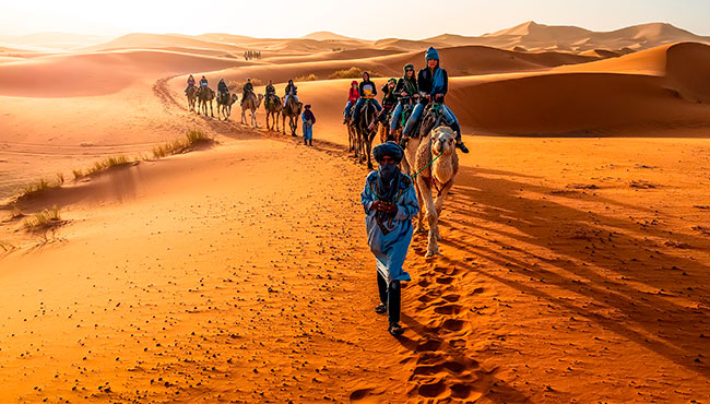 carvan-walking-merzouga- (1) | MCG24