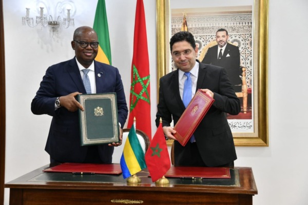 M. Nasser Bourita et son homologue gabonais, M. Michael Moussa Adamo