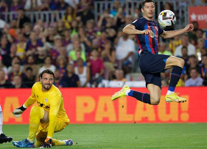 برشلونة يهدر نقطتين بتعثره أمام فايكانو