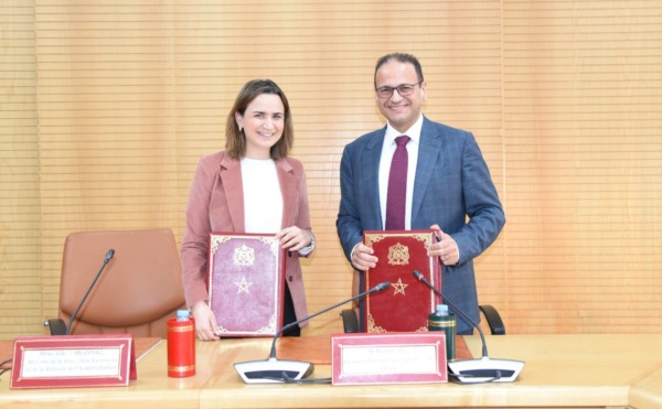 الأمن السيبراني .. توقيع مذكرة تفاهم تتعلق بمشروع استثماري في مجال ترحيل الخدمات بـ350 مليون درهم