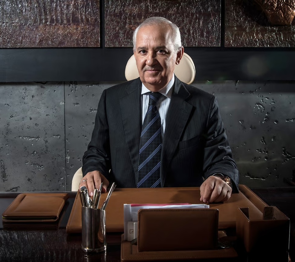 أنس الصفريوي يبيع مصنعه في فرنسا ويُعيد تموضعه الاستراتيجي نحو إفريقيا عبر CIMAF