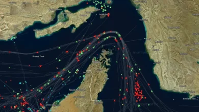before-war-1781785122 | MCG24 | موقع إلكتروني مغربي شامل متجدد على مدار الساعة Satellite map of the Persian Gulf showing dense shipping routes with numerous lines and red and green markers around Kuwait, Iran, Bahrain, and the UAE. It indicates heavy maritime traffic in the area while routes curve around islands.