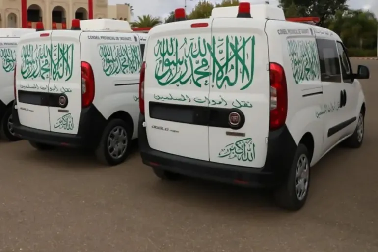 سيارات نقل الاموات