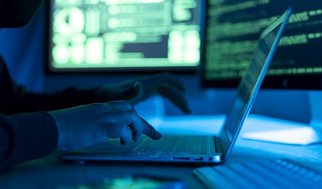 الإمارات تعلن إحباط هجمات سيبرانية